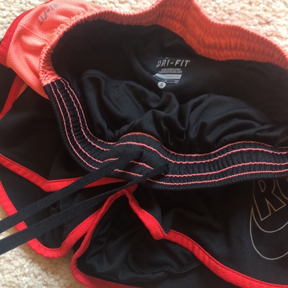 Dri-Fit Nike Running Shorts size S - Picture 2 of 3